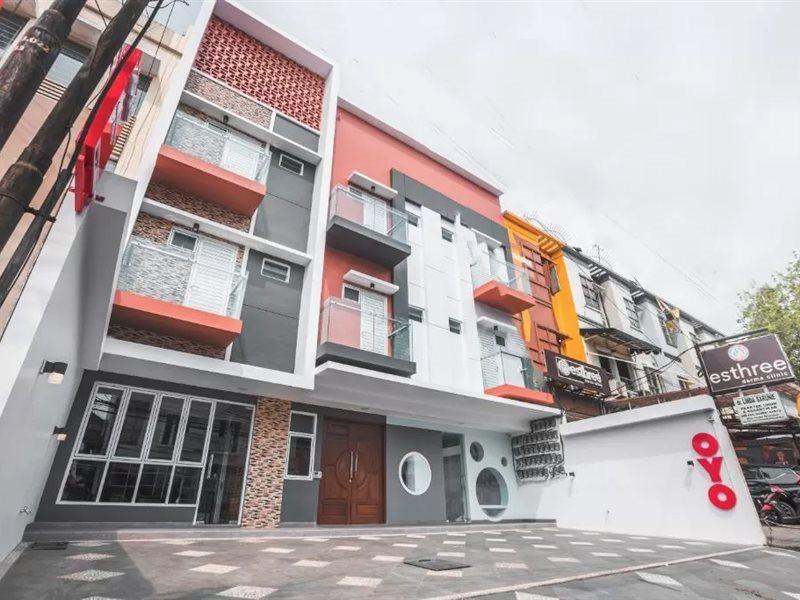 Super Oyo 1487 Residence Khoe Джакарта Экстерьер фото