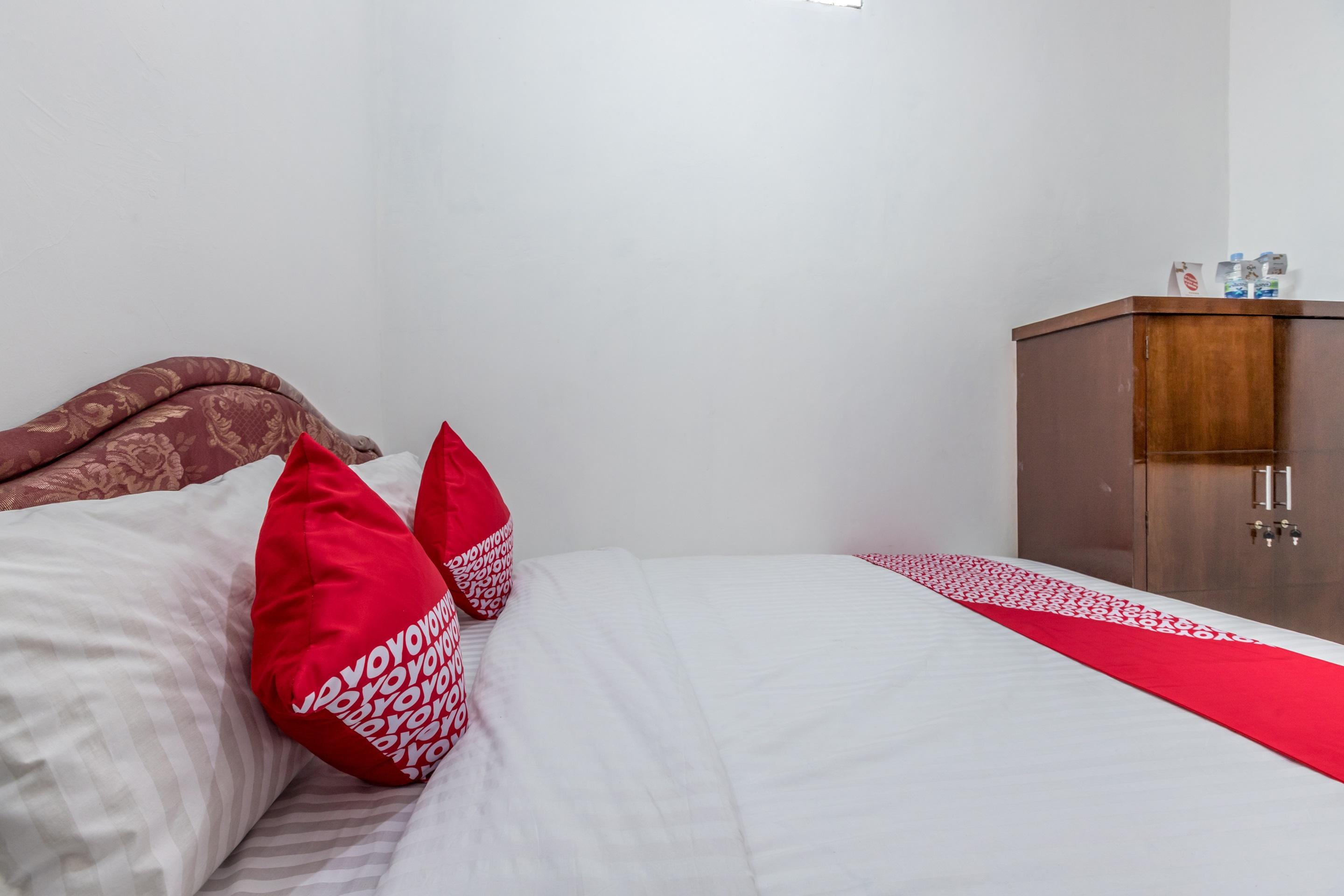 Super Oyo 1487 Residence Khoe Джакарта Экстерьер фото