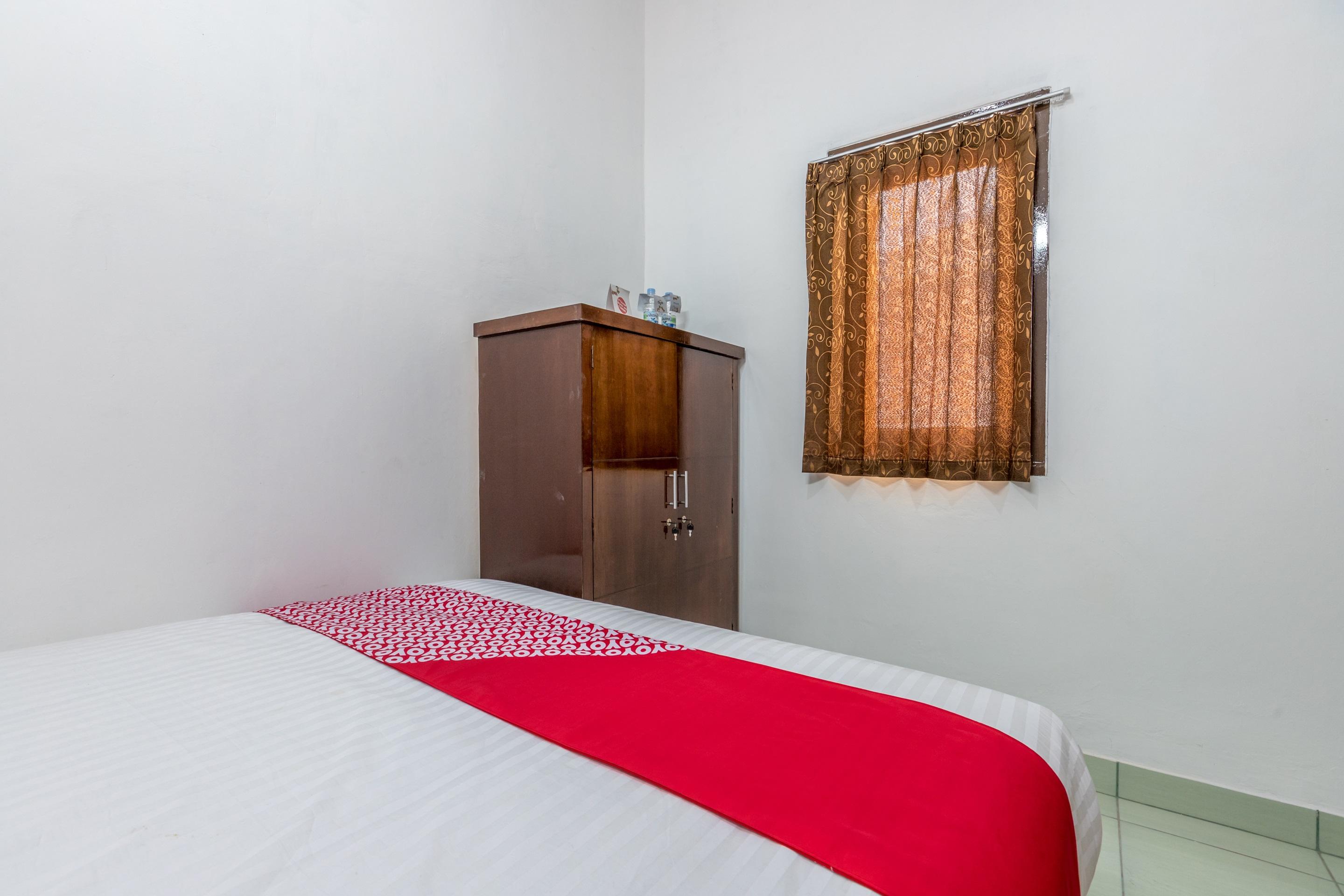 Super Oyo 1487 Residence Khoe Джакарта Экстерьер фото