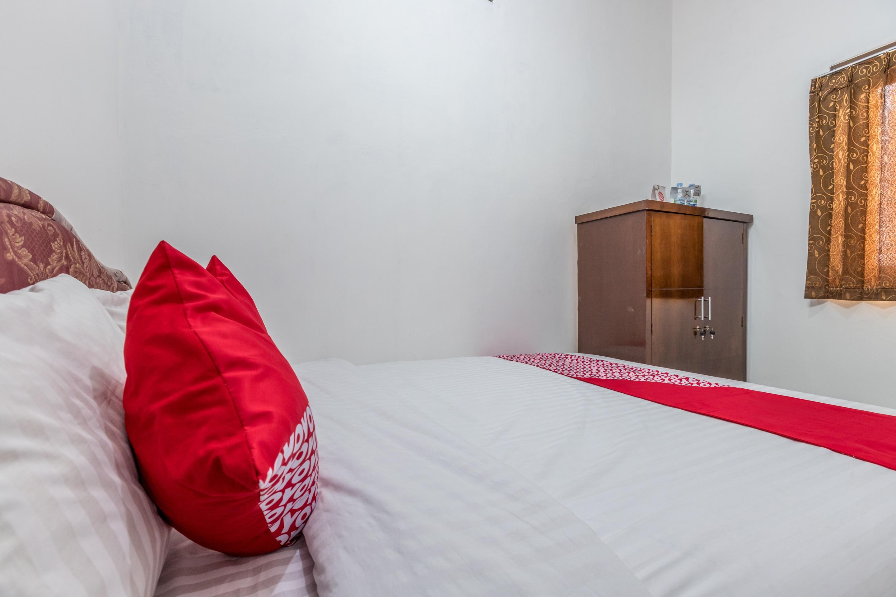 Super Oyo 1487 Residence Khoe Джакарта Экстерьер фото