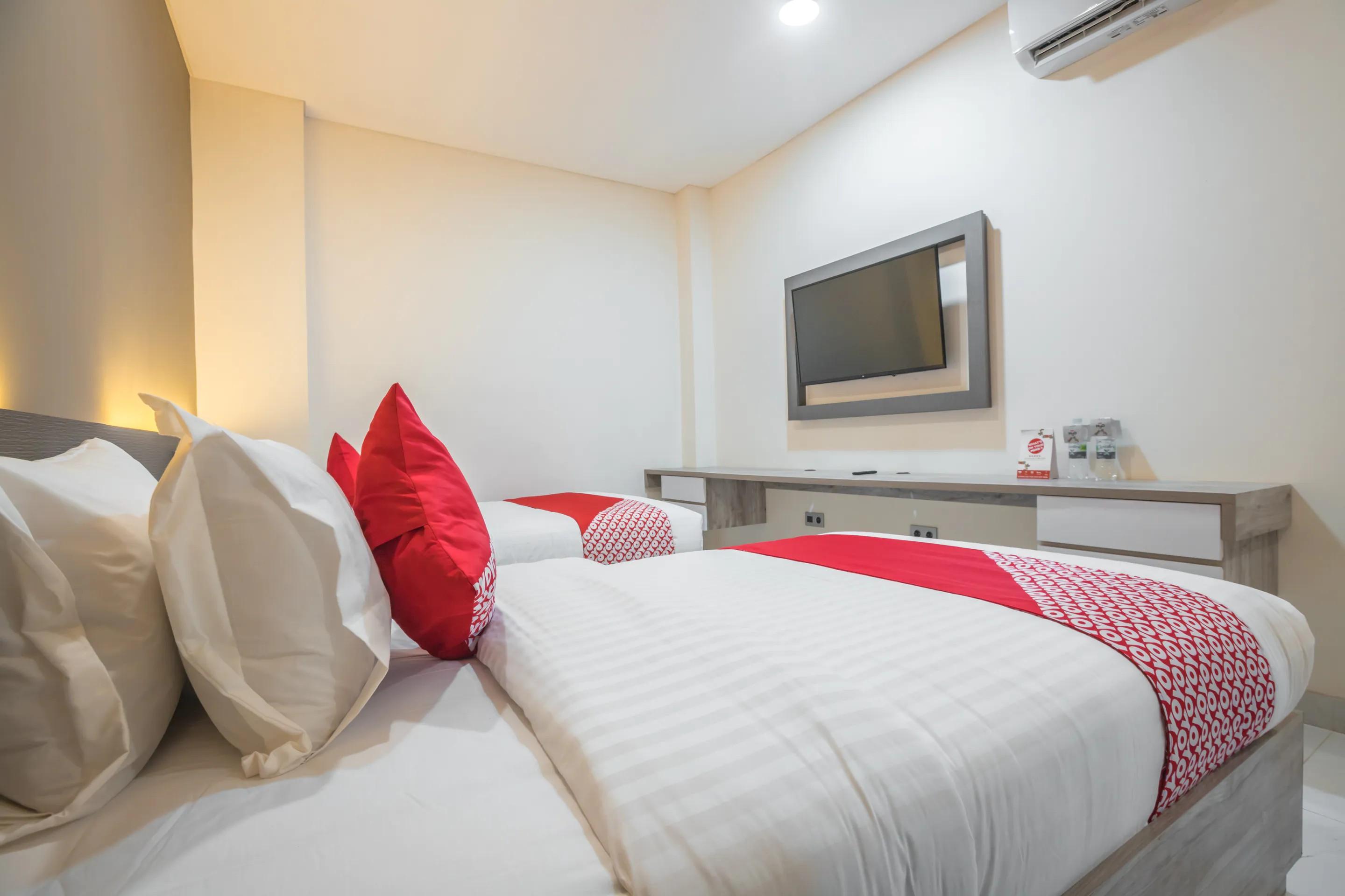 Super Oyo 1487 Residence Khoe Джакарта Экстерьер фото