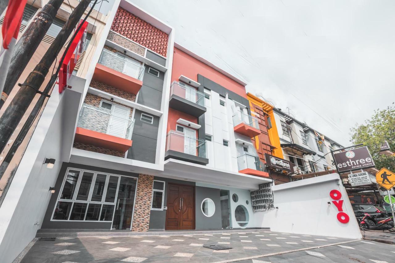 Super Oyo 1487 Residence Khoe Джакарта Экстерьер фото